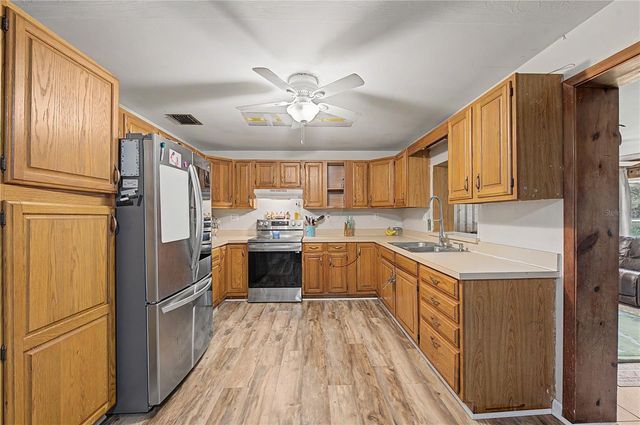 3015 DER ROAD, Plant City, FL 33566