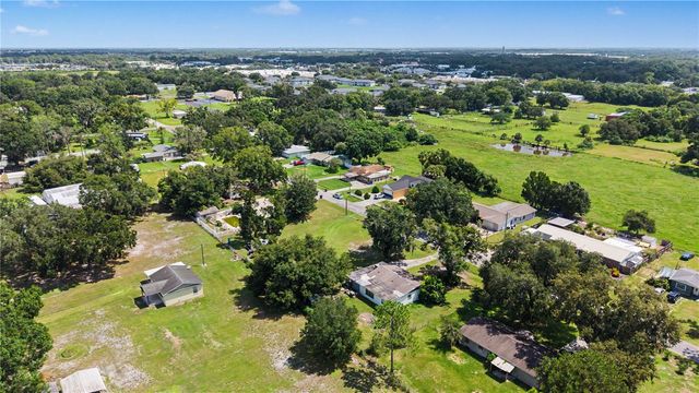 3015 DER ROAD, Plant City, FL 33566