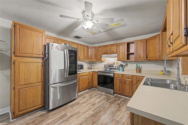 3015 DER ROAD, Plant City, FL 33566
