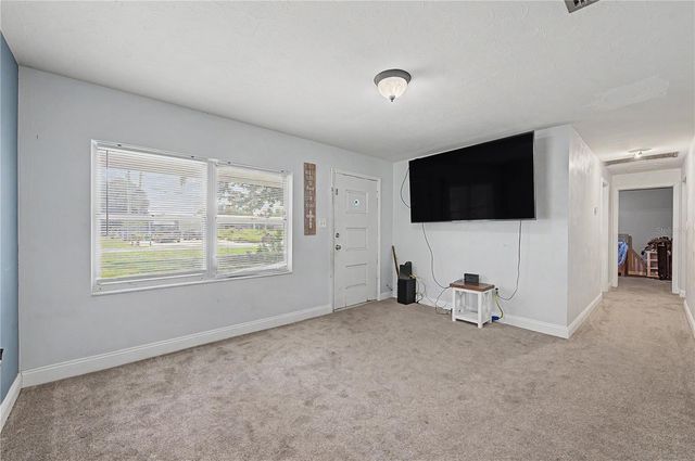 3015 DER ROAD, Plant City, FL 33566