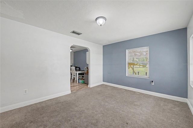 3015 DER ROAD, Plant City, FL 33566