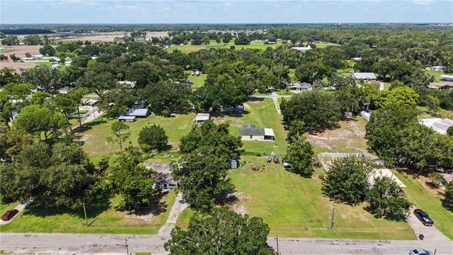 3015 DER ROAD, Plant City, FL 33566