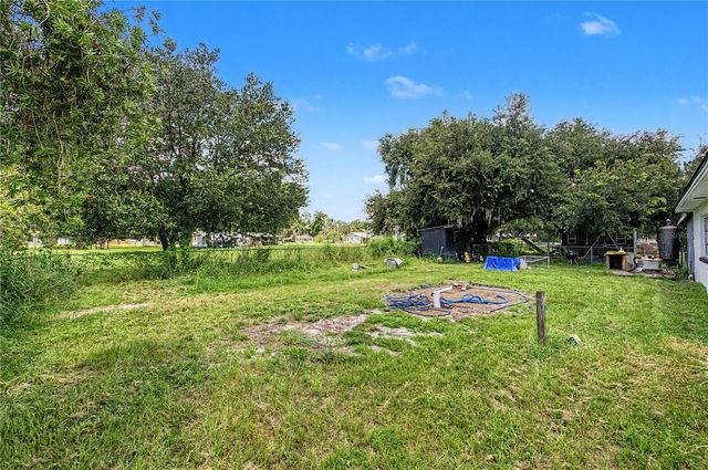 3015 DER ROAD, Plant City, FL 33566