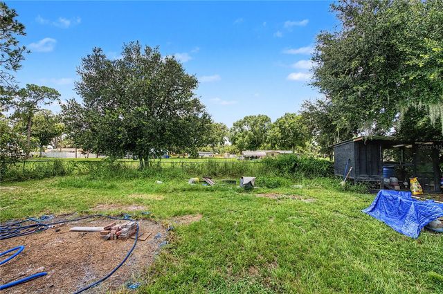 3015 DER ROAD, Plant City, FL 33566