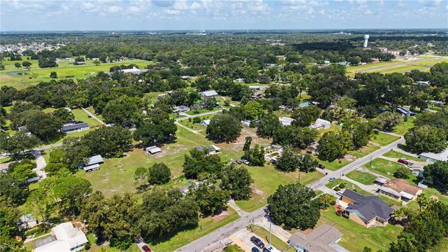 3015 DER ROAD, Plant City, FL 33566