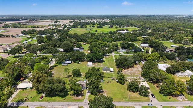 3015 DER ROAD, Plant City, FL 33566