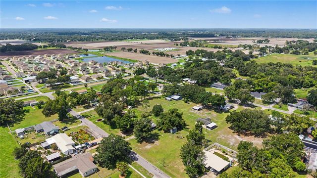 3015 DER ROAD, Plant City, FL 33566