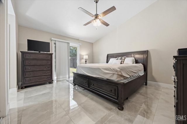 8817 Andrieu Court, Bakersfield, CA 93311