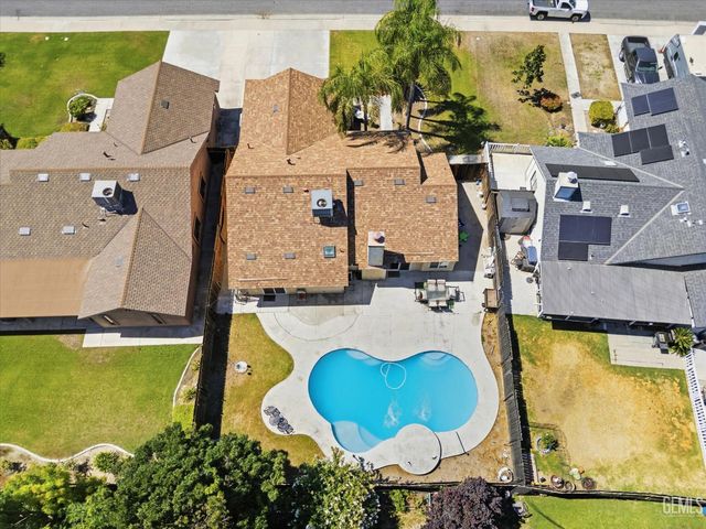 8817 Andrieu Court, Bakersfield, CA 93311