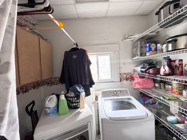 325 W Porter Street, Salem, IL 62881