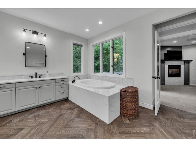 7237 Spring Creek Cir, Niwot, CO 80503