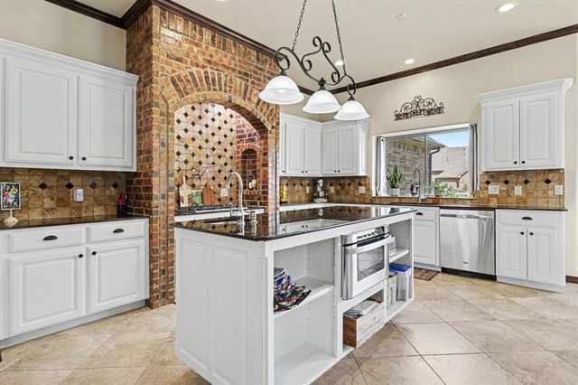15606 Claremont Boulevard, Edmond, OK 73013