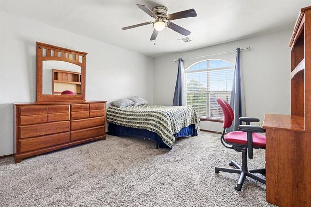 15606 Claremont Boulevard, Edmond, OK 73013