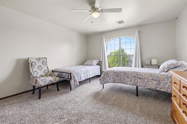 15606 Claremont Boulevard, Edmond, OK 73013