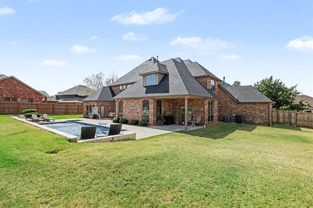15606 Claremont Boulevard, Edmond, OK 73013