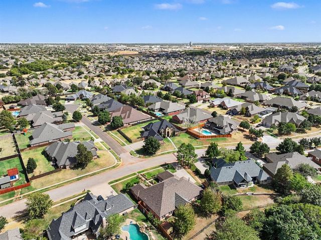 15606 Claremont Boulevard, Edmond, OK 73013