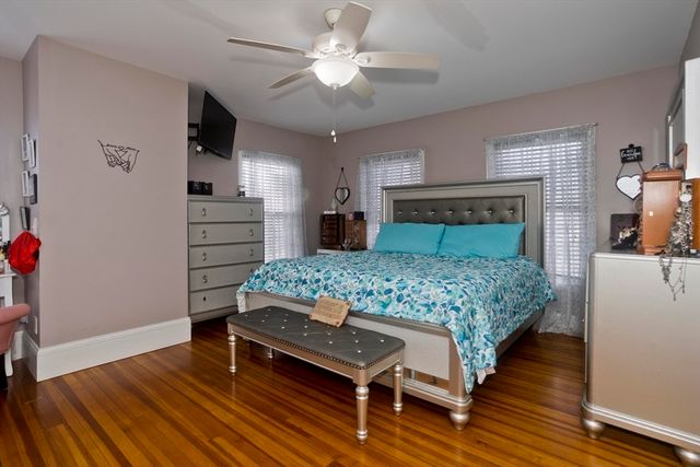 29 Eddywood St, Springfield, MA 01118