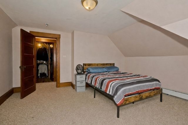 29 Eddywood St, Springfield, MA 01118