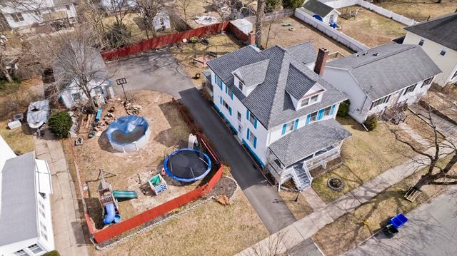 29 Eddywood St, Springfield, MA 01118