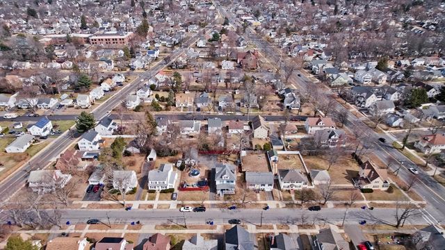 29 Eddywood St, Springfield, MA 01118