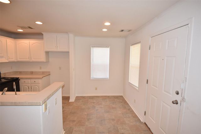 10010 Sugarvine Lane, Tomball, TX 77375