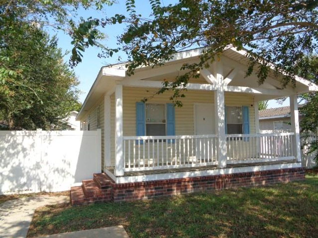 10010 Sugarvine Lane, Tomball, TX 77375