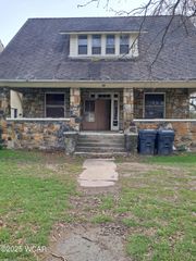 725 W Elm Street, Lima, OH 45801
