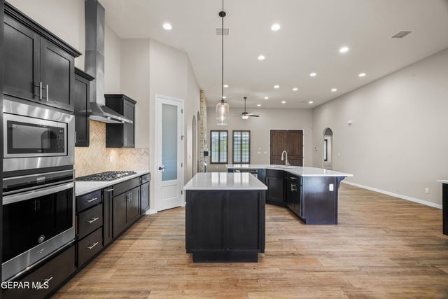 12305 FRESHWATER Drive, Horizon City, TX 79928