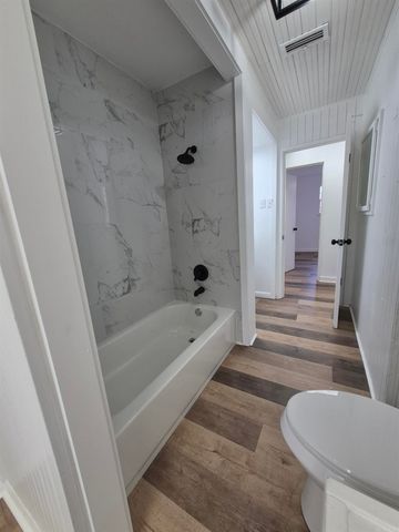 15 Phyllis Court, Jacksonville, AR 72076