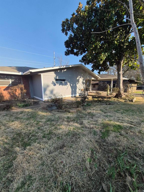 15 Phyllis Court, Jacksonville, AR 72076