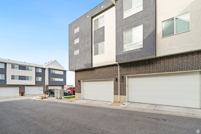 70 E WEEKES WAY, Clearfield, UT 84015