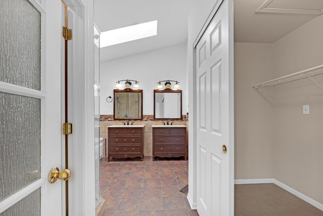1171 HEAVENS GATE, Lake In The Hills, IL 60156