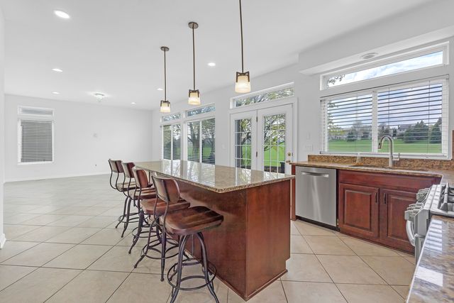 1171 HEAVENS GATE, Lake In The Hills, IL 60156