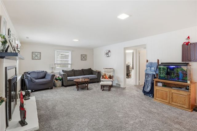 88 Mont Morency Drive, Greece, NY 14612