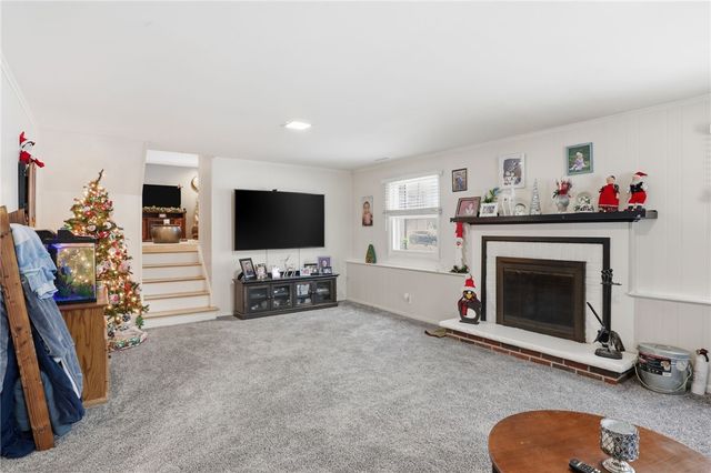 88 Mont Morency Drive, Greece, NY 14612