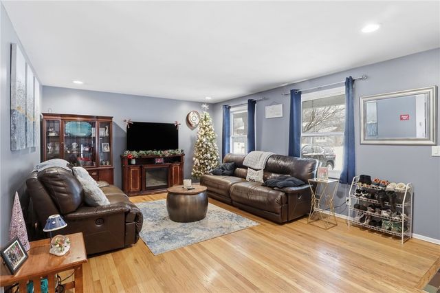 88 Mont Morency Drive, Greece, NY 14612