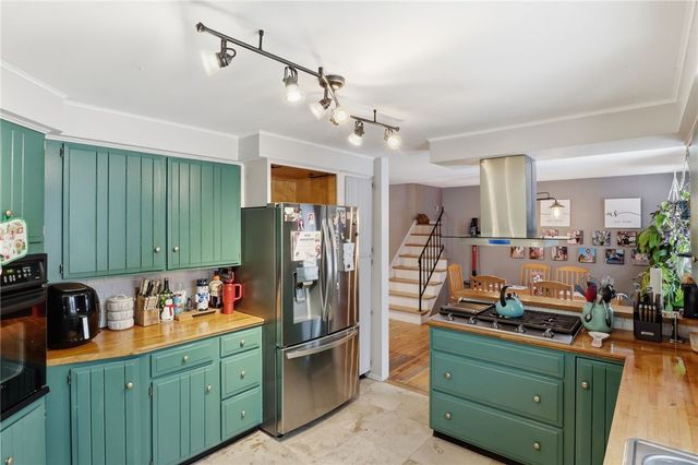 88 Mont Morency Drive, Greece, NY 14612