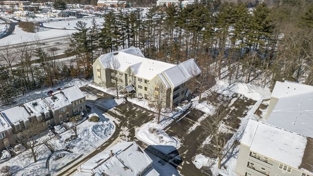 14 Turnbuckle Ln 27, Merrimack, NH 03054