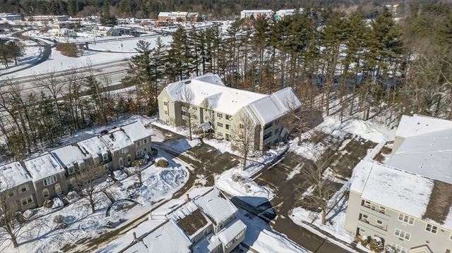 14 Turnbuckle Ln 27, Merrimack, NH 03054