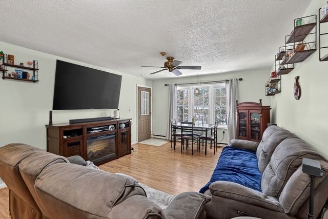 14 Turnbuckle Ln 27, Merrimack, NH 03054