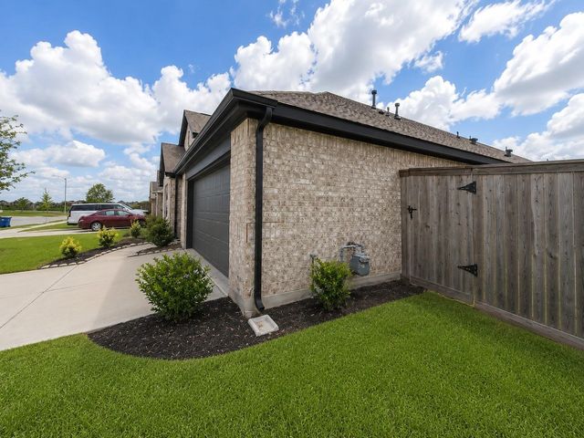 21410 Blue Oak Drive, Waller, TX 77484