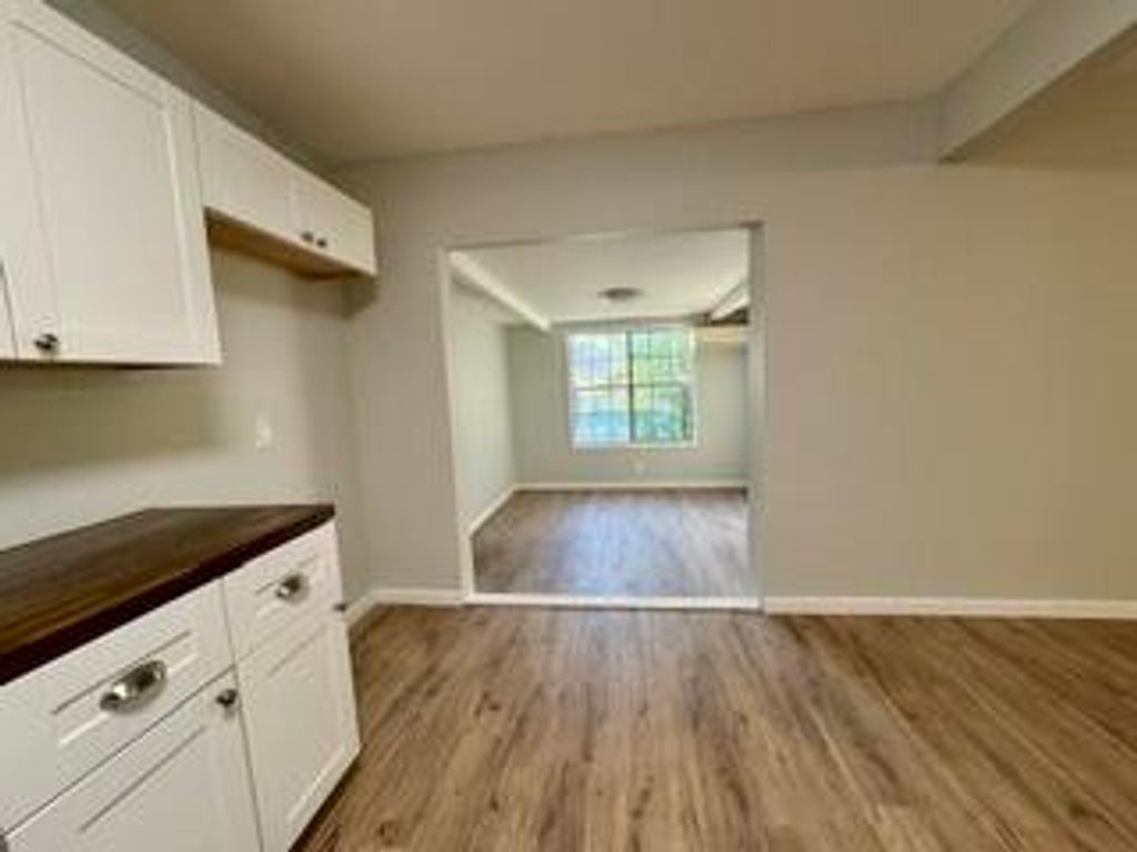Image 11 of property listing at 3211 N Oakes Street, San Angelo, TX 76903