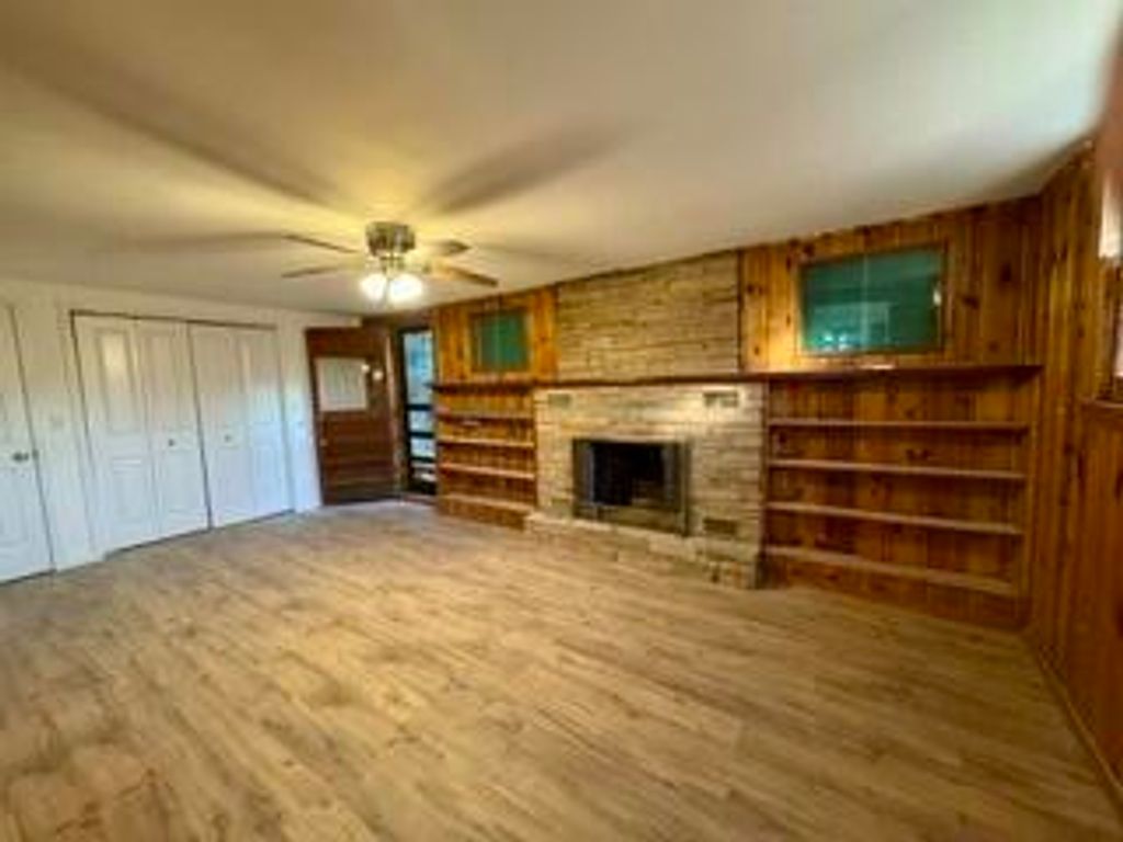 Image 13 of property listing at 3211 N Oakes Street, San Angelo, TX 76903