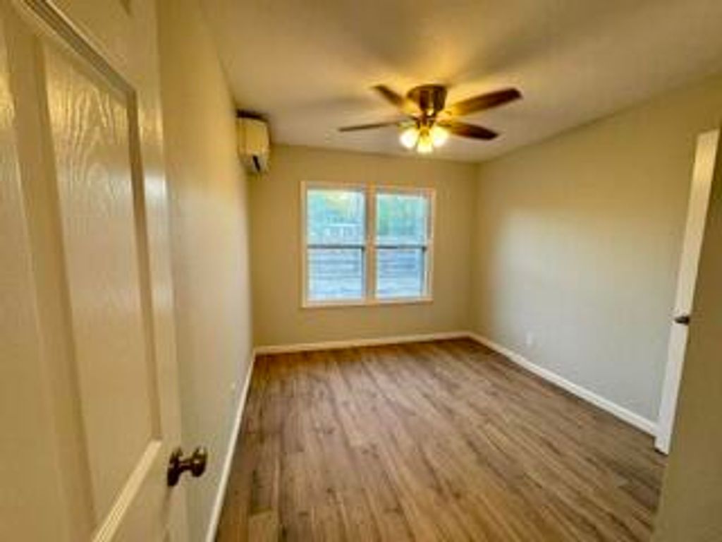 Image 21 of property listing at 3211 N Oakes Street, San Angelo, TX 76903