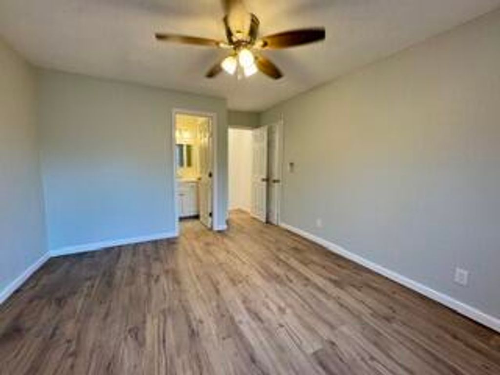 Image 27 of property listing at 3211 N Oakes Street, San Angelo, TX 76903