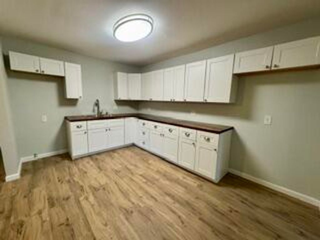 Image 8 of property listing at 3211 N Oakes Street, San Angelo, TX 76903