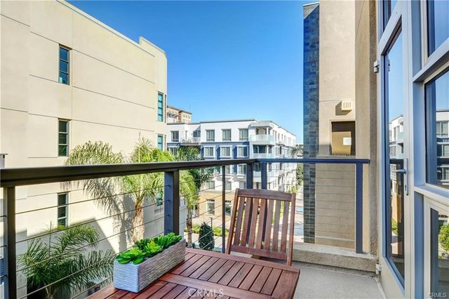 133 The Promenade N 411, Long Beach, CA 90802