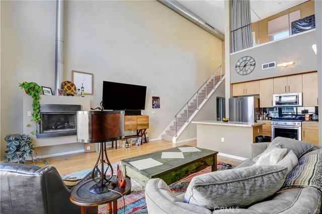 133 The Promenade N 411, Long Beach, CA 90802