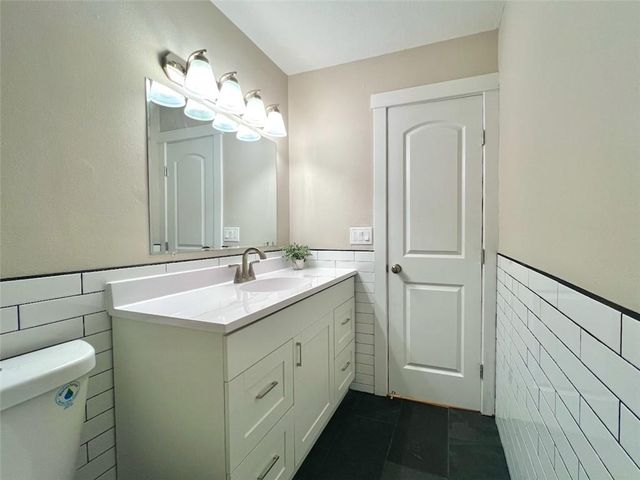 2414-16 Jasu Drive, Lawrence, KS 66046