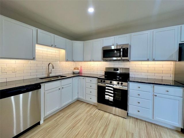 2414-16 Jasu Drive, Lawrence, KS 66046